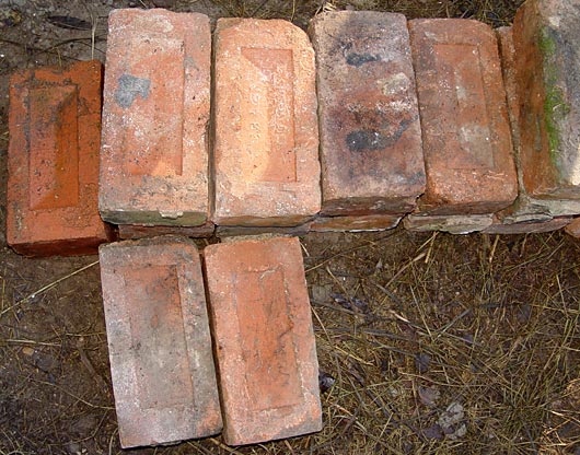 Red Clay Solids As Firebrick Alternative, Can You Use Normal Bricks For Fire Pit