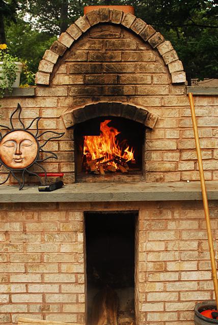 pizza oven backyard