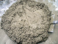 Right consistence for work with refractory concrete.