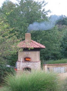 Pompeii brick pizza oven project. Pompeii firebrick pizza oven project.