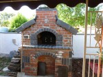 Gas and wood fueled brick pizza oven